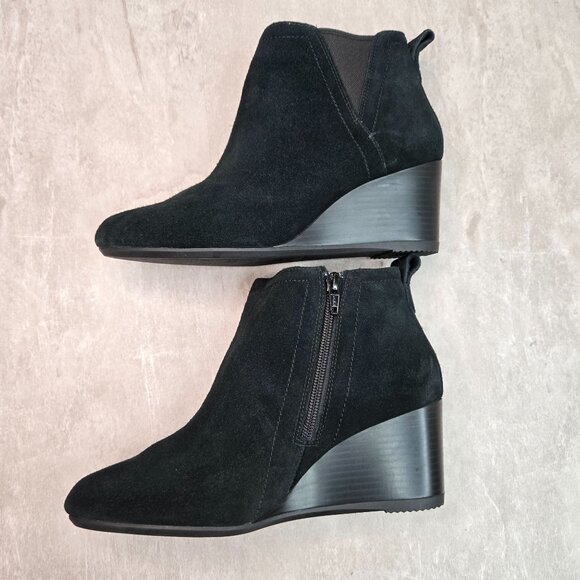 Vionic Ankle Wedge Booties Sz 7 Black Suede Minimalist Arch Support Comfort Boot - Picture 6 of 11